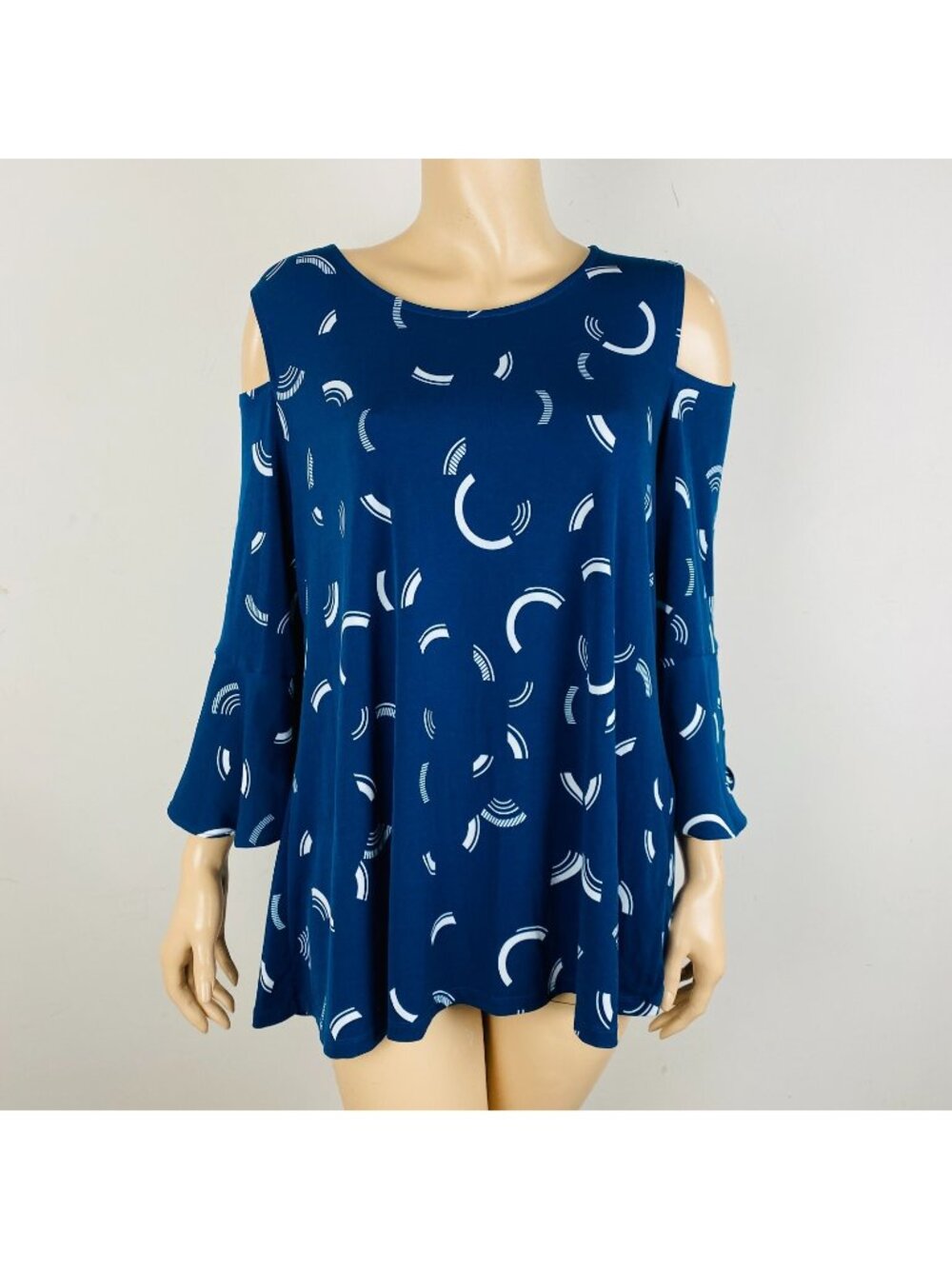 Alfani Cute Bohemian Blue Abstract Print Women's Size M Medium Cold Shoulder Top